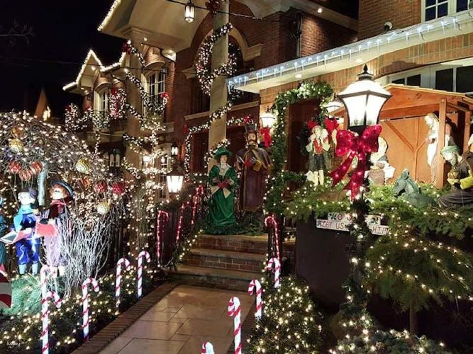 Christmas lights tour in Dyker Heights, Brooklyn