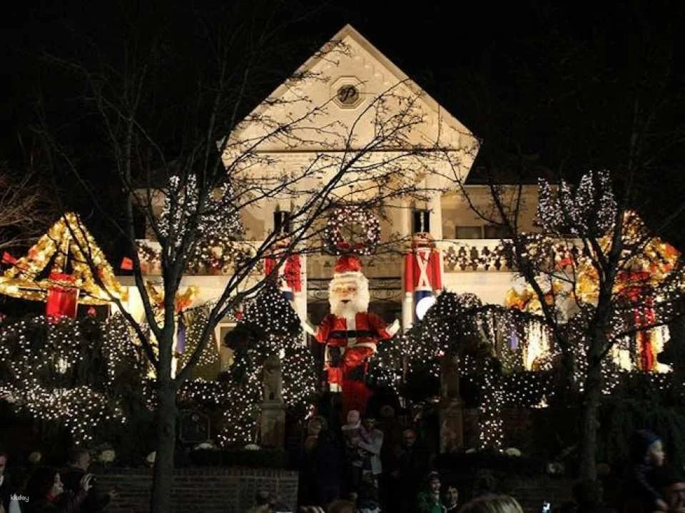 Christmas lights tour in Dyker Heights, Brooklyn