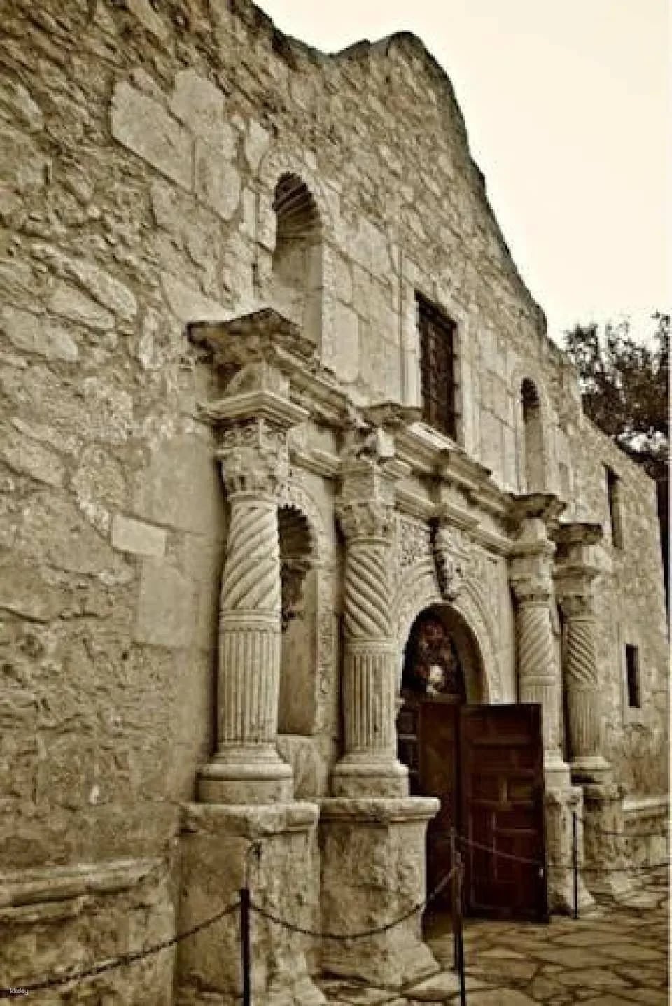 San Antonio: The Grand Historic City morning tour