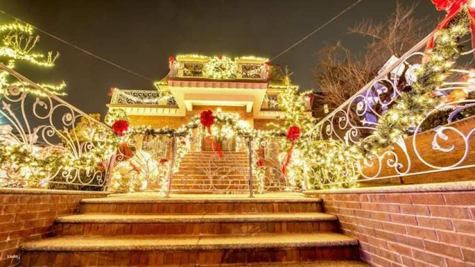 Dyker Heights holiday lights tour