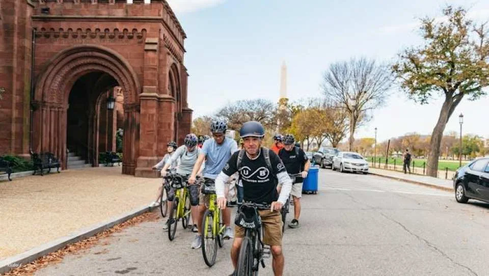 Washington DC monumental eBike tour