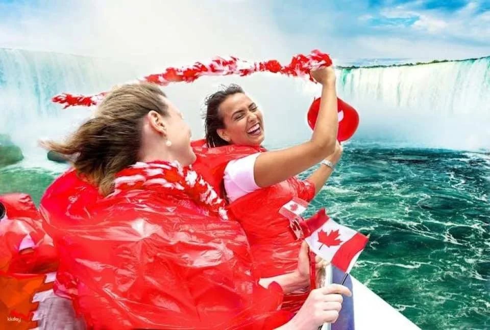 Niagara Falls small-group guided walking tour with boat experience