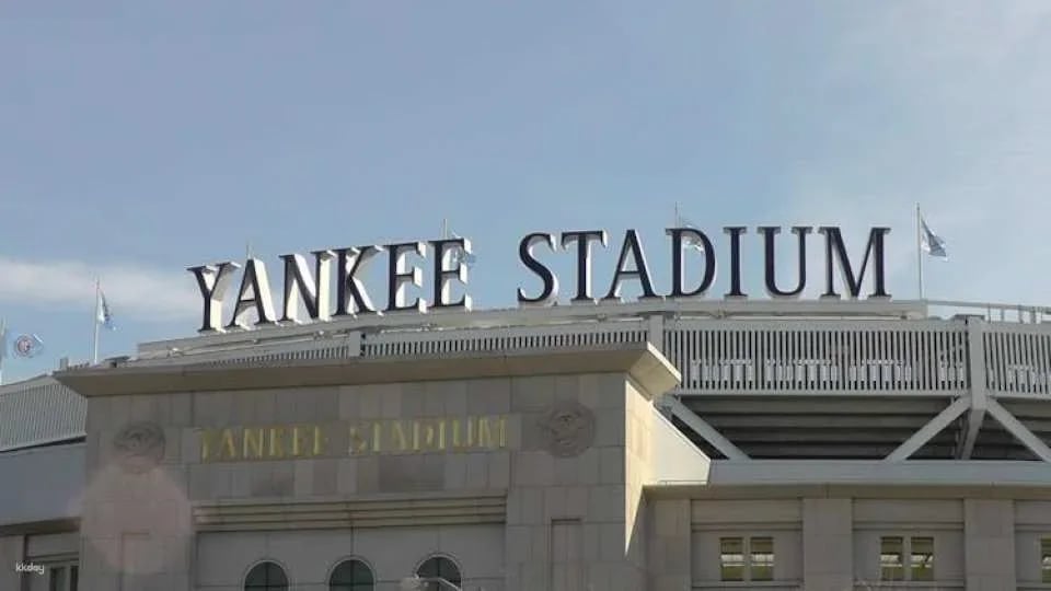 NYC contrasts tour in the Bronx, Queens & Brooklyn