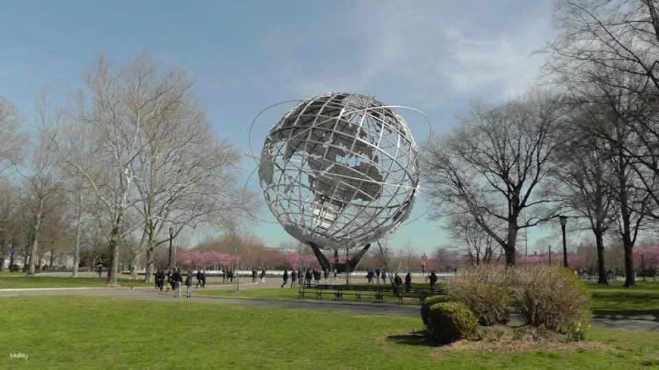NYC contrasts tour in the Bronx, Queens & Brooklyn