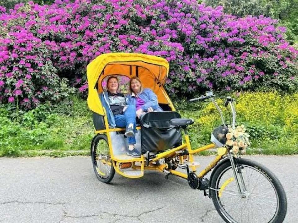 Guided pedicab tour through New York's Central Park