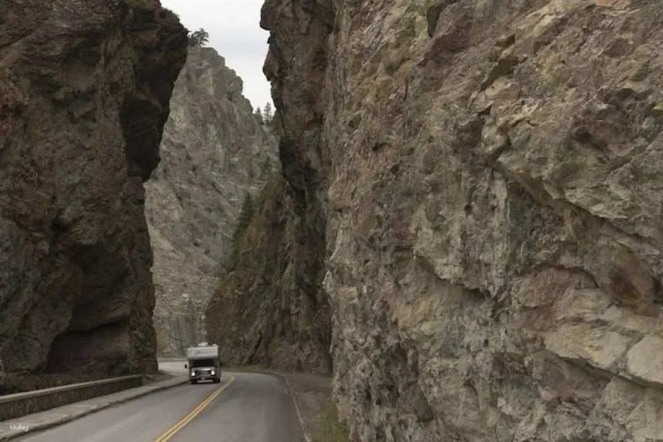Kootenay National Park full-day tour from Banff