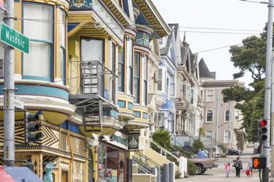 San Francisco Grand City bus tour and Aquarium of the Bay tickets