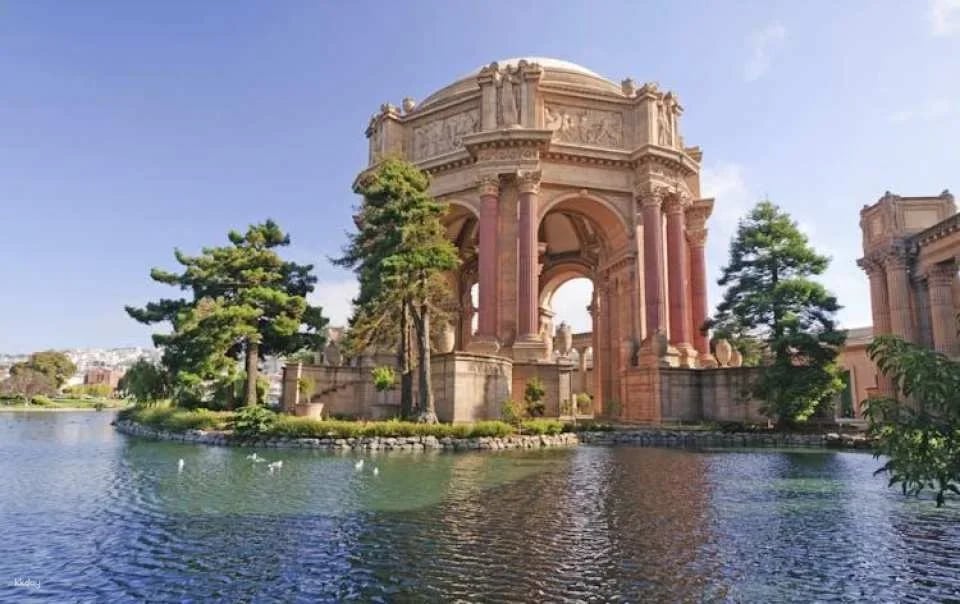 San Francisco Grand City bus tour and Aquarium of the Bay tickets