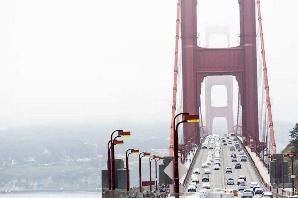 San Francisco Grand City bus tour and Aquarium of the Bay tickets