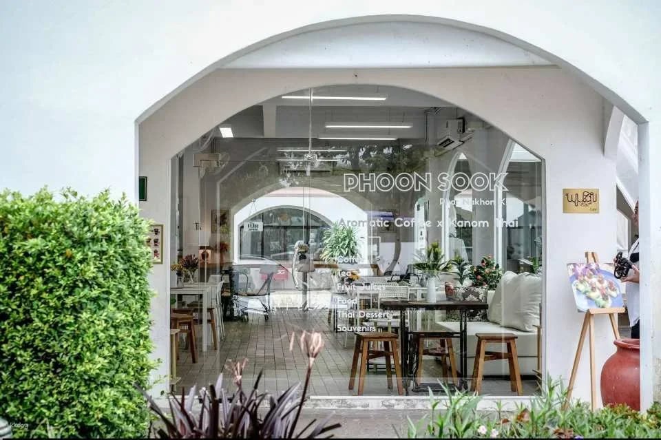 Save up to 17% | Phetchaburi Pass | Redeem up to 7 out of 10+ benefits