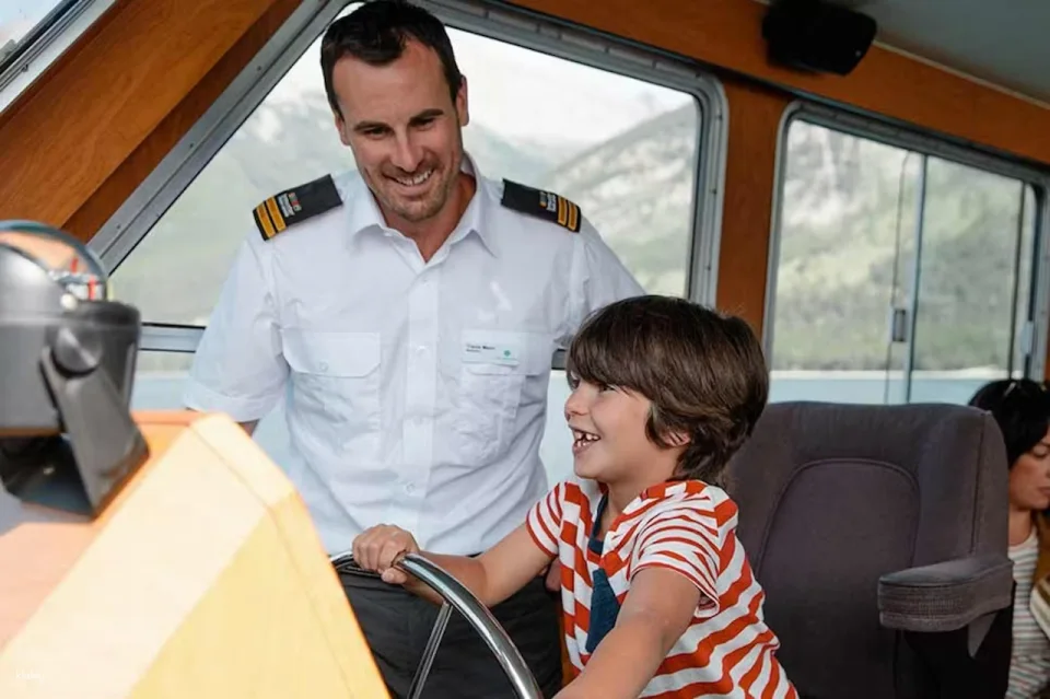 Lake Minnewanka Cruise | Canada