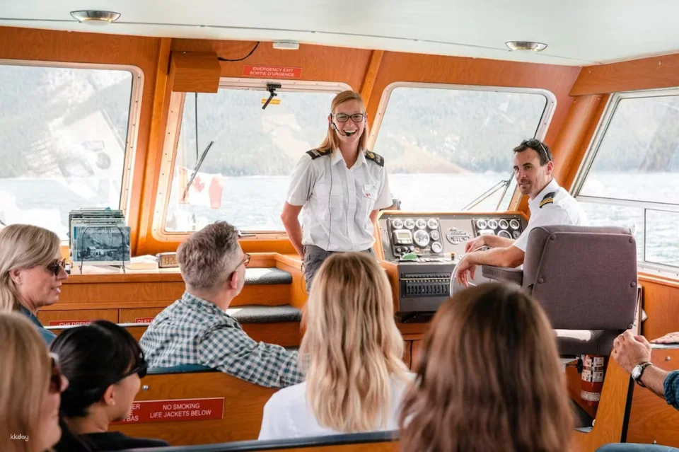 Lake Minnewanka Cruise | Canada