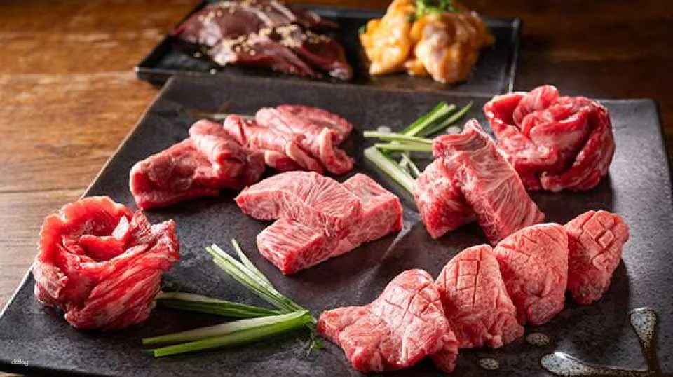 Roppongi, Tokyo | Macho Macho, a muscular yakiniku restaurant | Special set meals featuring performances by professional chefs