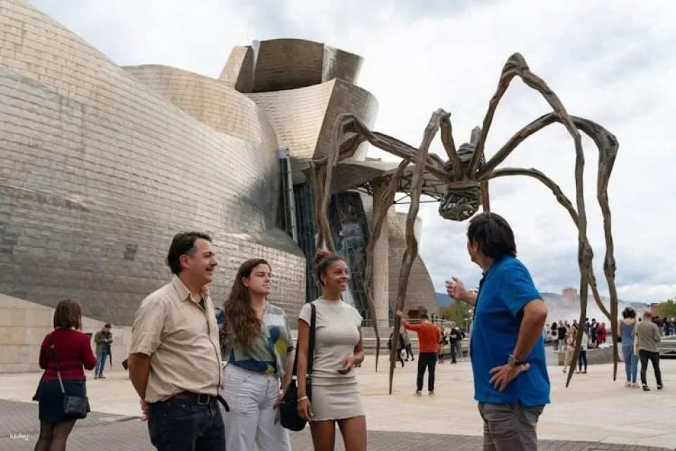 Bilbao Guggenheim Museum Tour with Skip-the-Line Tickets