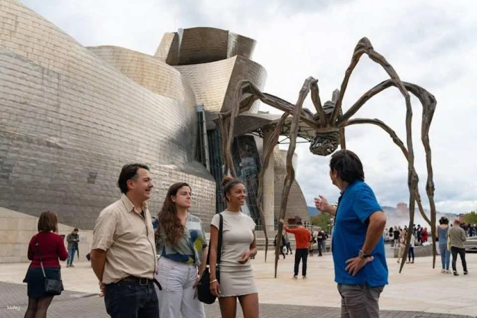 Bilbao Guggenheim Museum Tour with Skip-the-Line Tickets