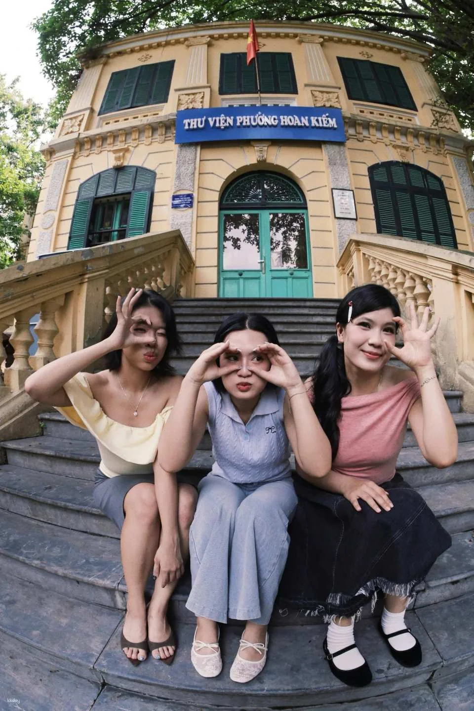Explore & Capture Hanoi: Authentic Street Style Photoshoot