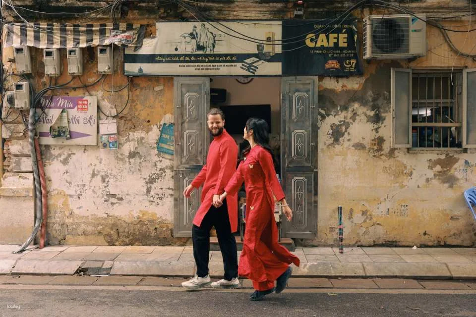 Hanoi: Traditional Ao Dai Photoshoot Experience