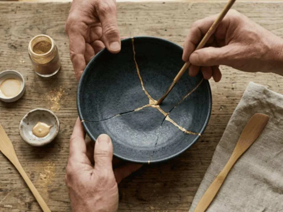 Kyoto Kawaramachi Artisan Workshop Experience: Make wooden chopsticks and enjoy ramen, sharpen knives and learn how to make Kintsugi matcha.