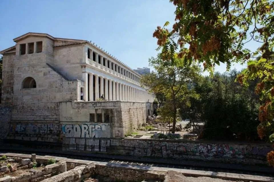 Athens Acropolis small-group guided tour during quieter hours