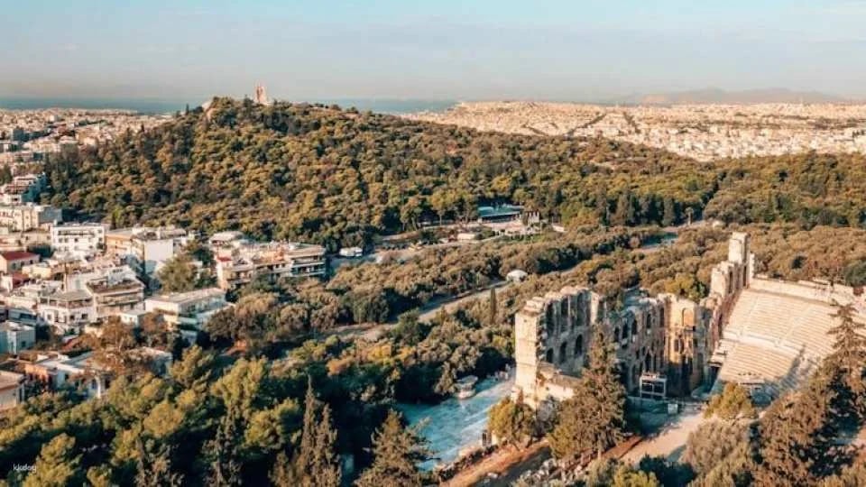 Athens Acropolis small-group guided tour during quieter hours