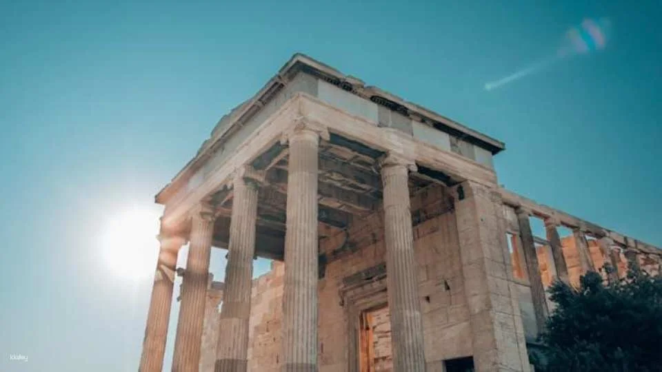 Athens Acropolis small-group guided tour during quieter hours