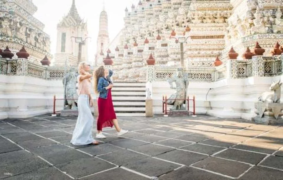 Temples of Bangkok and Grand Palace half-day guided tour (615984)