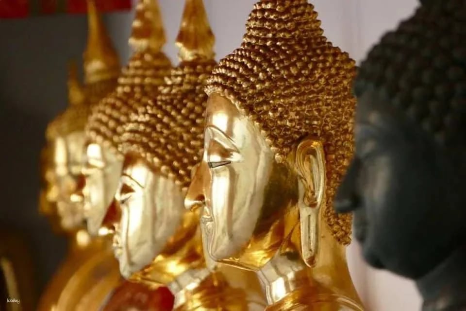 Temples of Bangkok and Grand Palace half-day guided tour