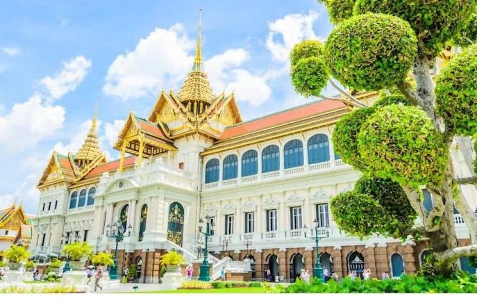Temples of Bangkok and Grand Palace half-day guided tour