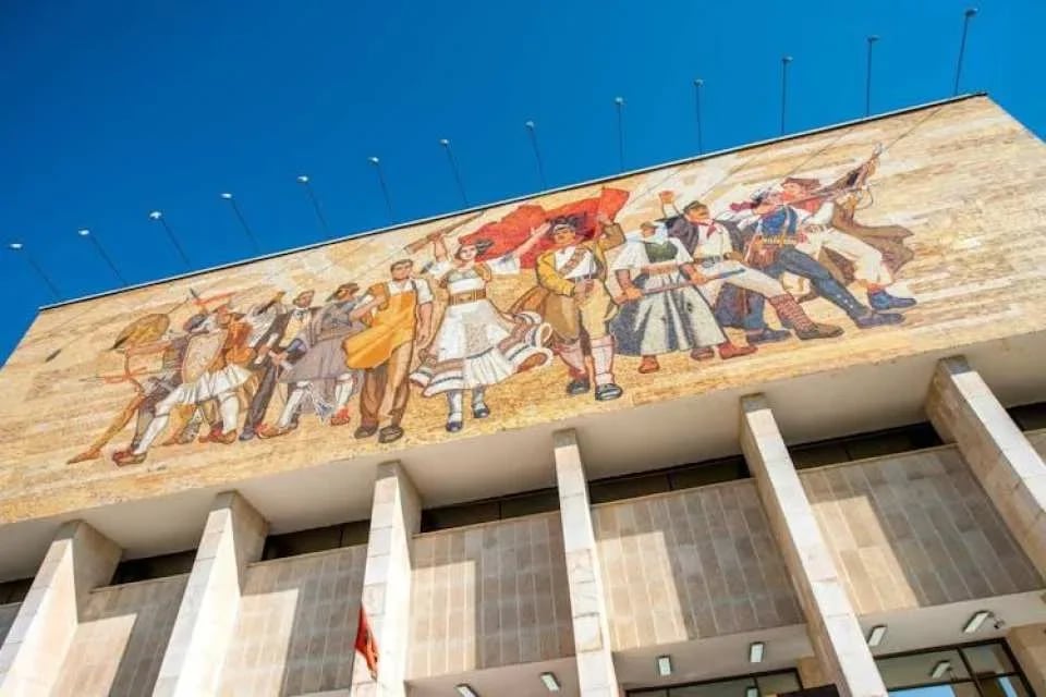 Tirana guided walking tour with castle and museums