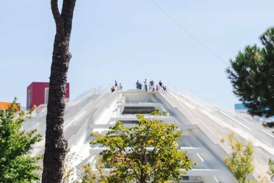 Tirana guided walking tour with castle and museums