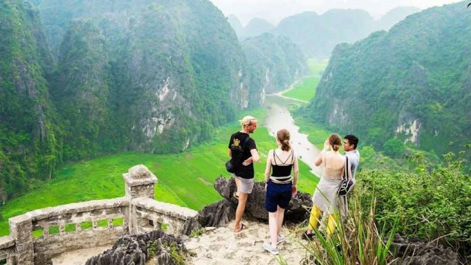 Ninh Binh day tour with Bai Dinh, Trang An and Hang Mua from Hanoi
