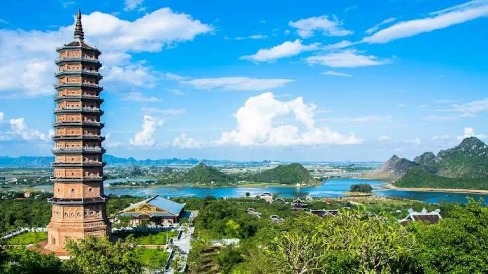 Ninh Binh day tour with Bai Dinh, Trang An and Hang Mua from Hanoi