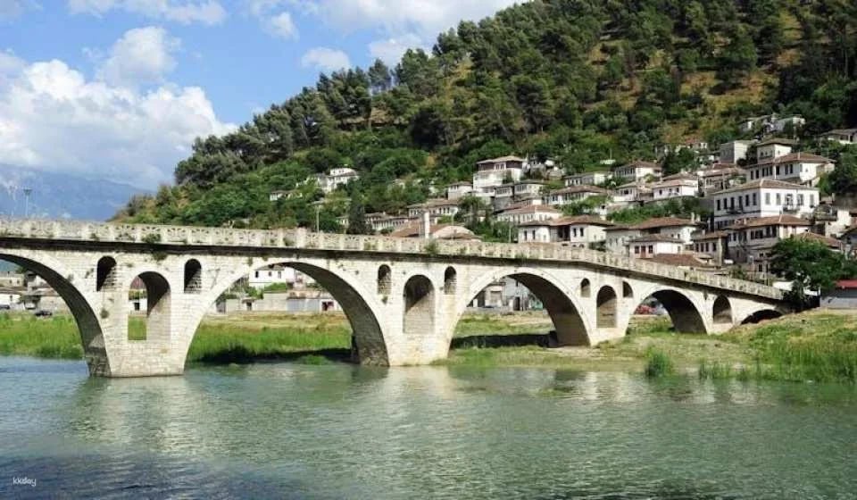 Guided tour of the old city of Berat
