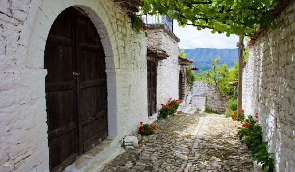 Guided tour of the old city of Berat