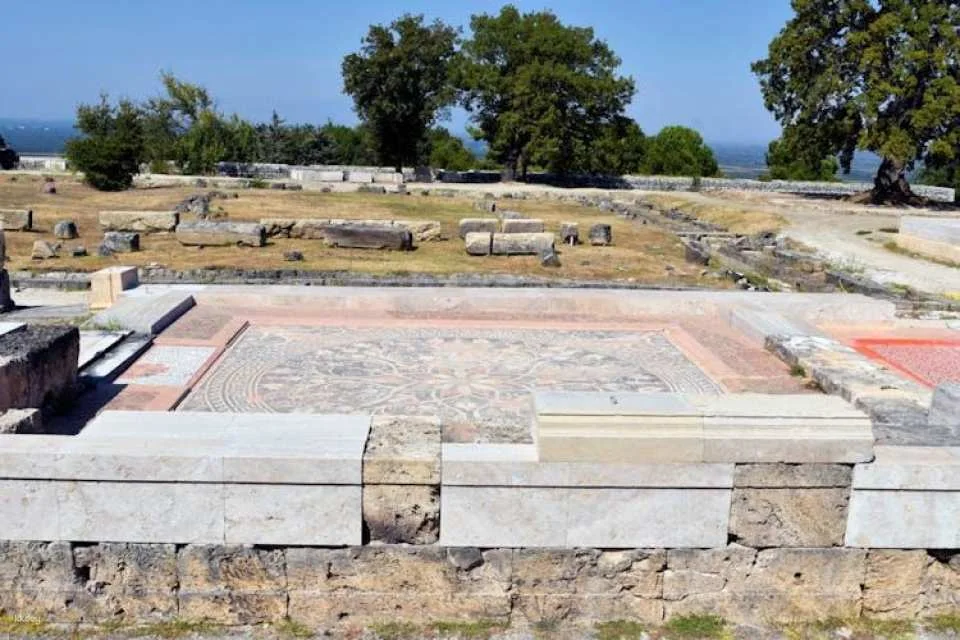 Polycentric and Royal Graves of Aigai Museum tickets with audio tour