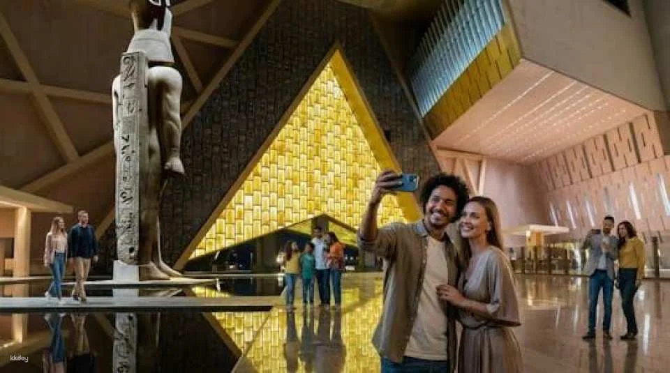 Giza Pyramids and Grand Egyptian Museum tour in Polish from Hurghada (616221)