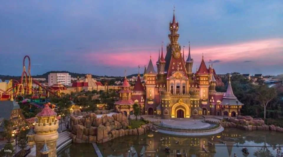 Full-day pass to Vietnam’s premier island theme park