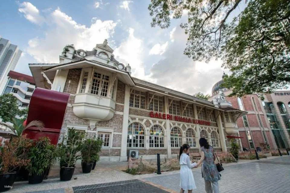 Guided tour of Kuala Lumpur with Batu Caves and fireflies village