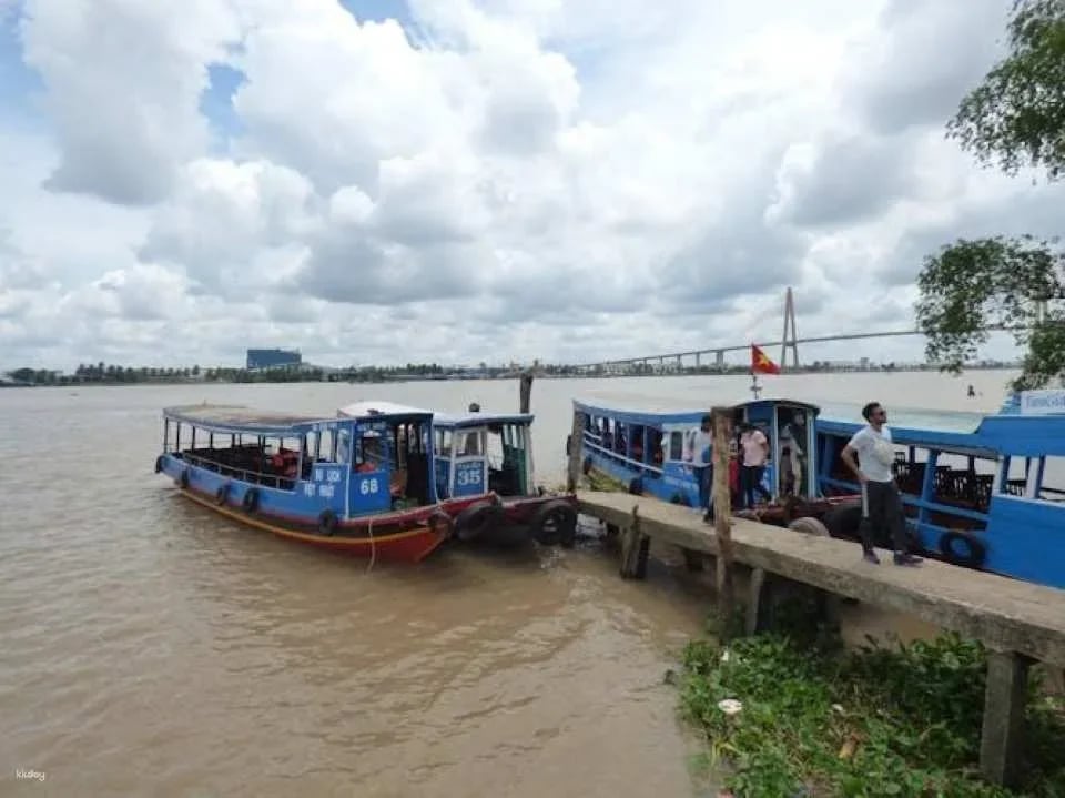 Full-day Mekong Delta guided tour from Ho Chi Minh with lunch