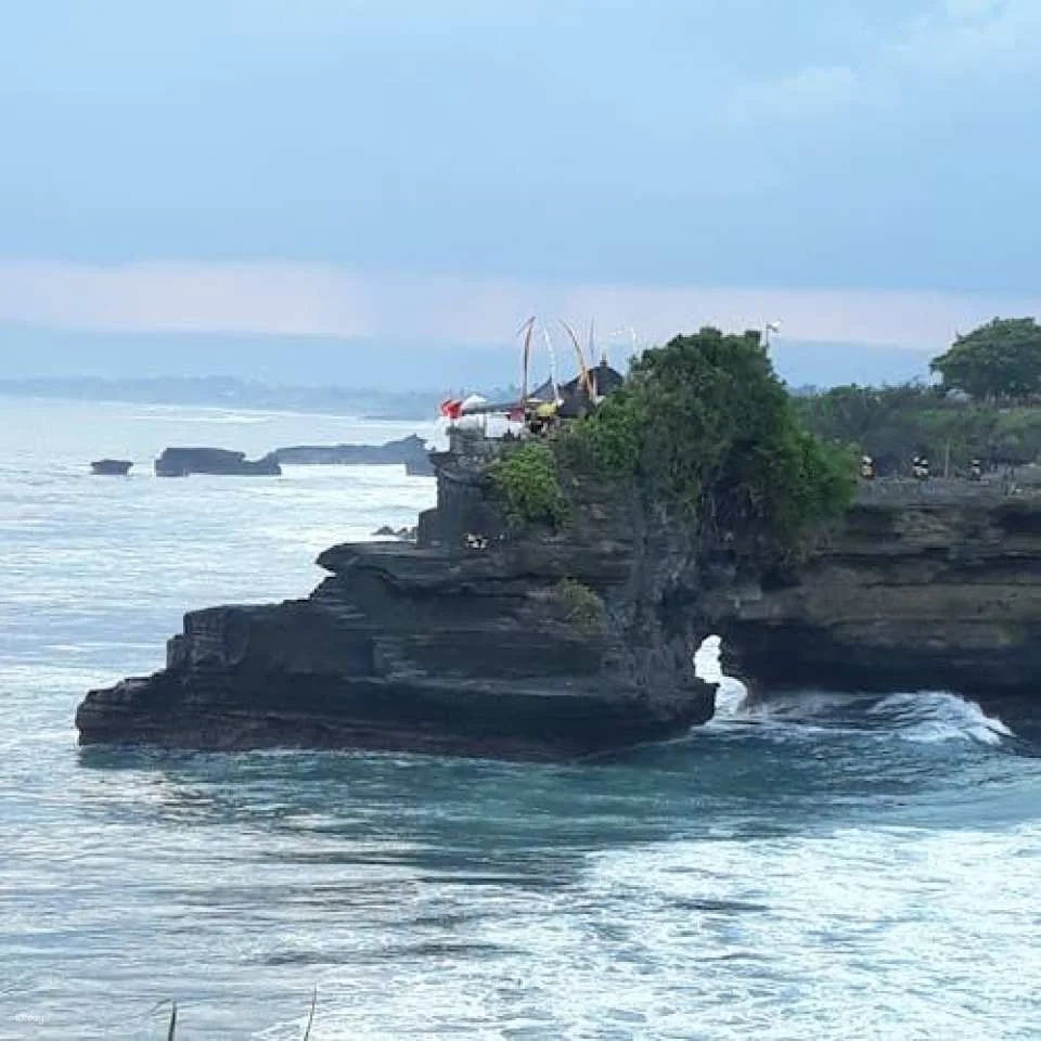 Sunset at Tanah Lot Temple and Spa Tour