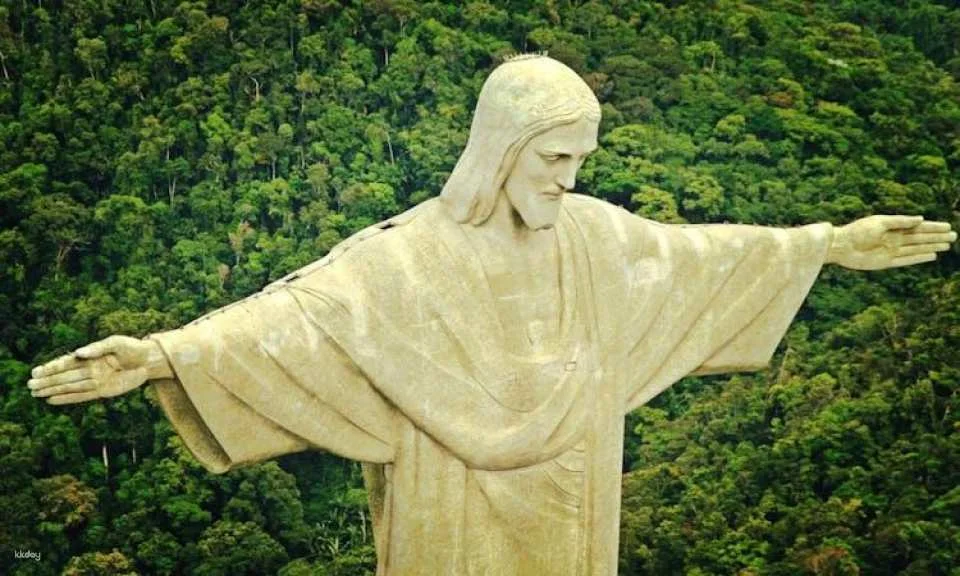 Rio two days guided tour with Christ Redeemer, Sugarloaf, barbecue lunch, and private transfer