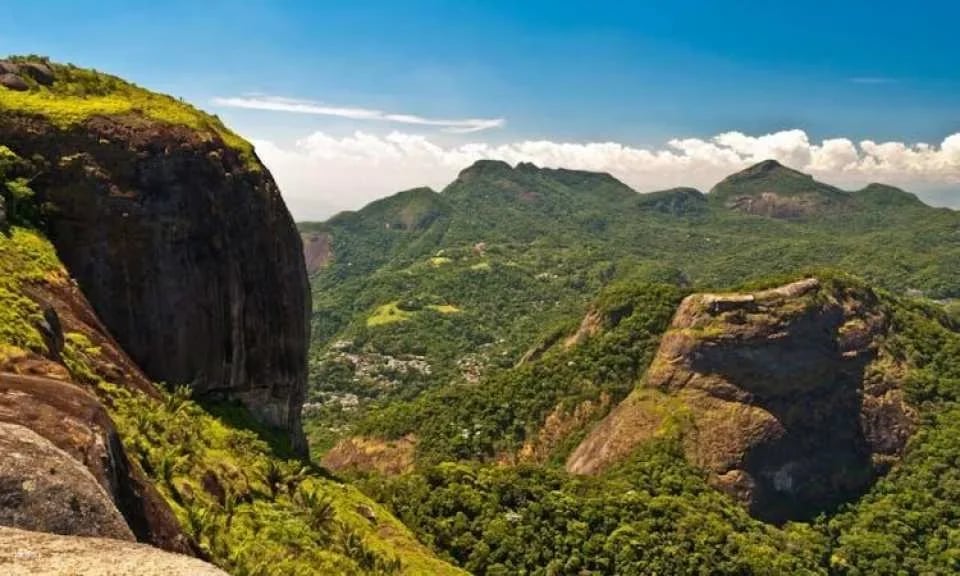 Rio two days guided tour with Christ Redeemer, Sugarloaf, barbecue lunch, and private transfer