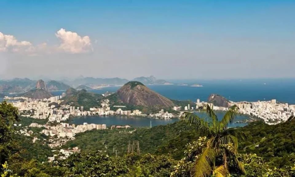 Rio two days guided tour with Christ Redeemer, Sugarloaf, barbecue lunch, and private transfer