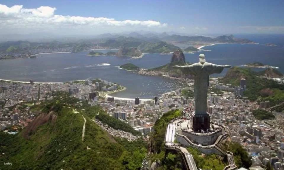 Rio two days guided tour with Christ Redeemer, Sugarloaf, barbecue lunch, and private transfer