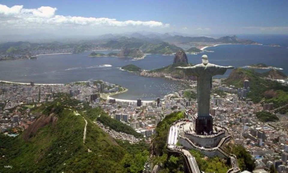 Rio two days guided tour with Christ Redeemer, Sugarloaf, barbecue lunch, and private transfer