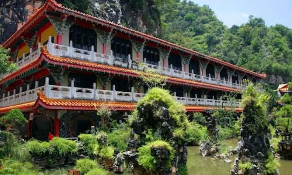 Ipoh private day trip from Kuala Lumpur with lunch
