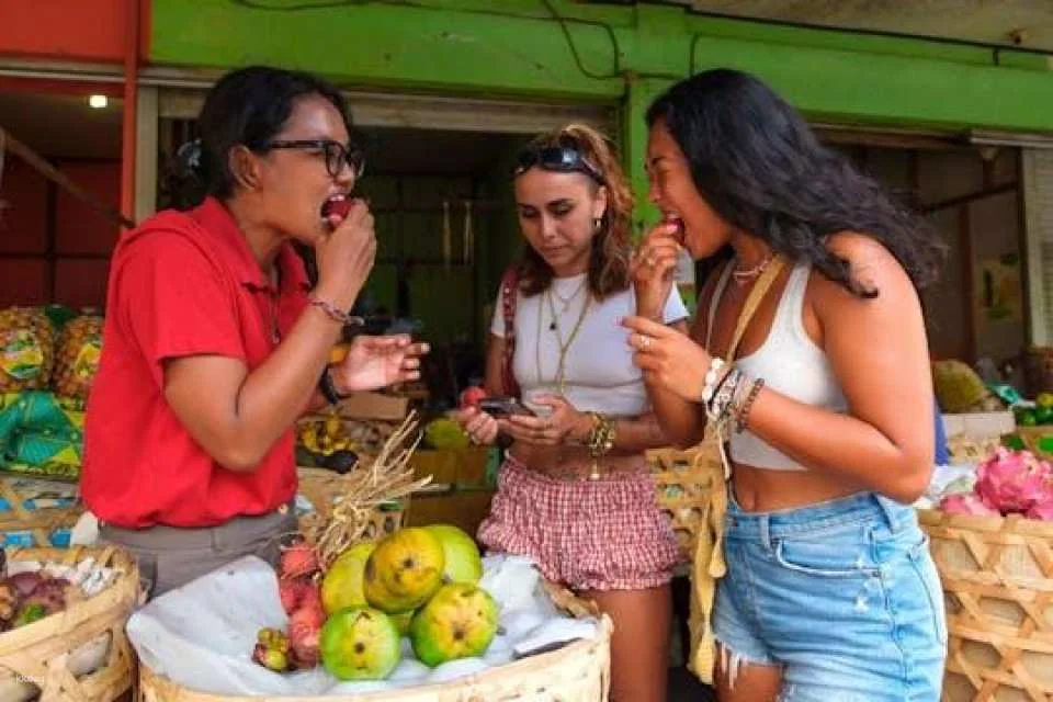 Eat Street local food tour in Bali (616414)