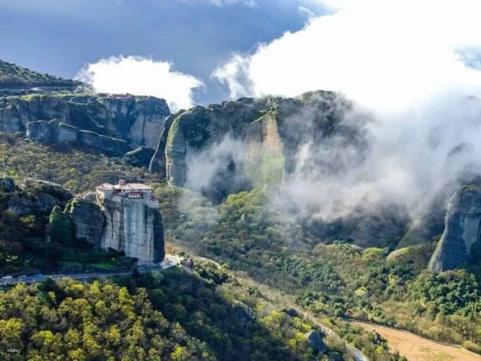 Panoramic Meteora and Monasteries Tour from Kalabaka