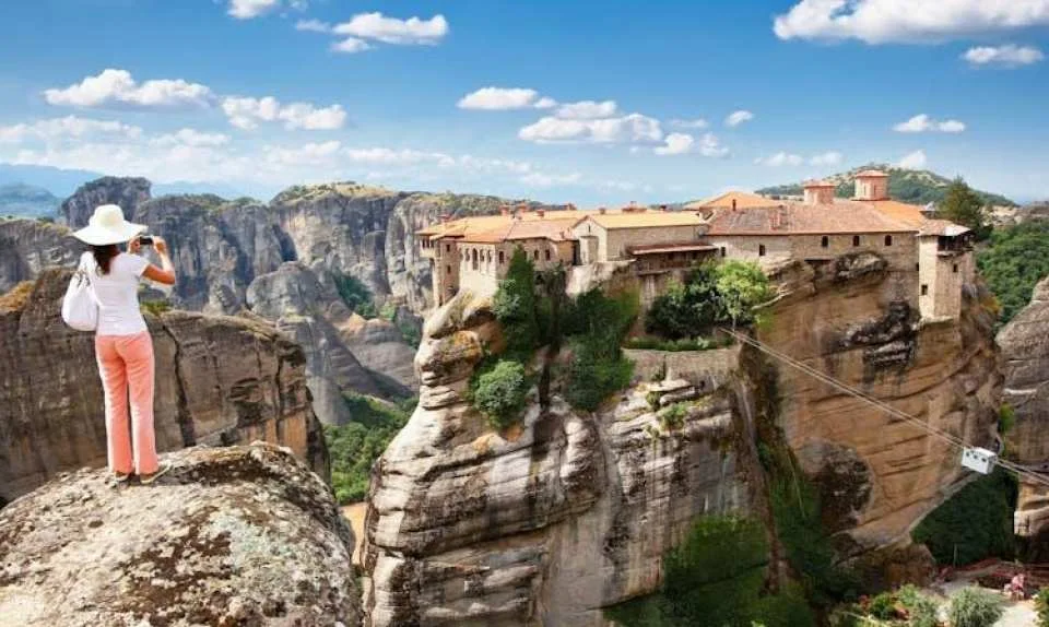 Panoramic Meteora and Monasteries Tour from Kalabaka