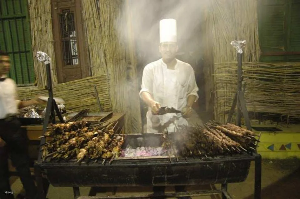 Memphis and Saqqara private tour with home cooked lunch from Cairo
